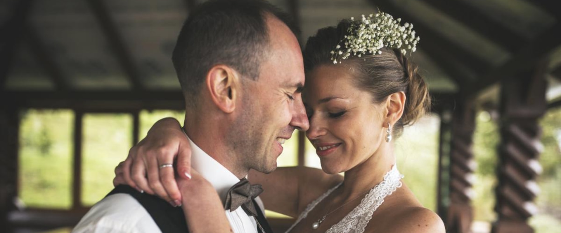 Consejos para posar para fotos de bodas