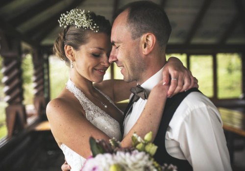 Consejos para posar para fotos de bodas